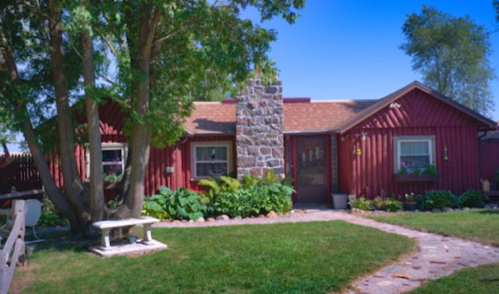 Lightkeepers Cottages (Clippingers Rustic Cottages) - From Web Listing (newer photo)